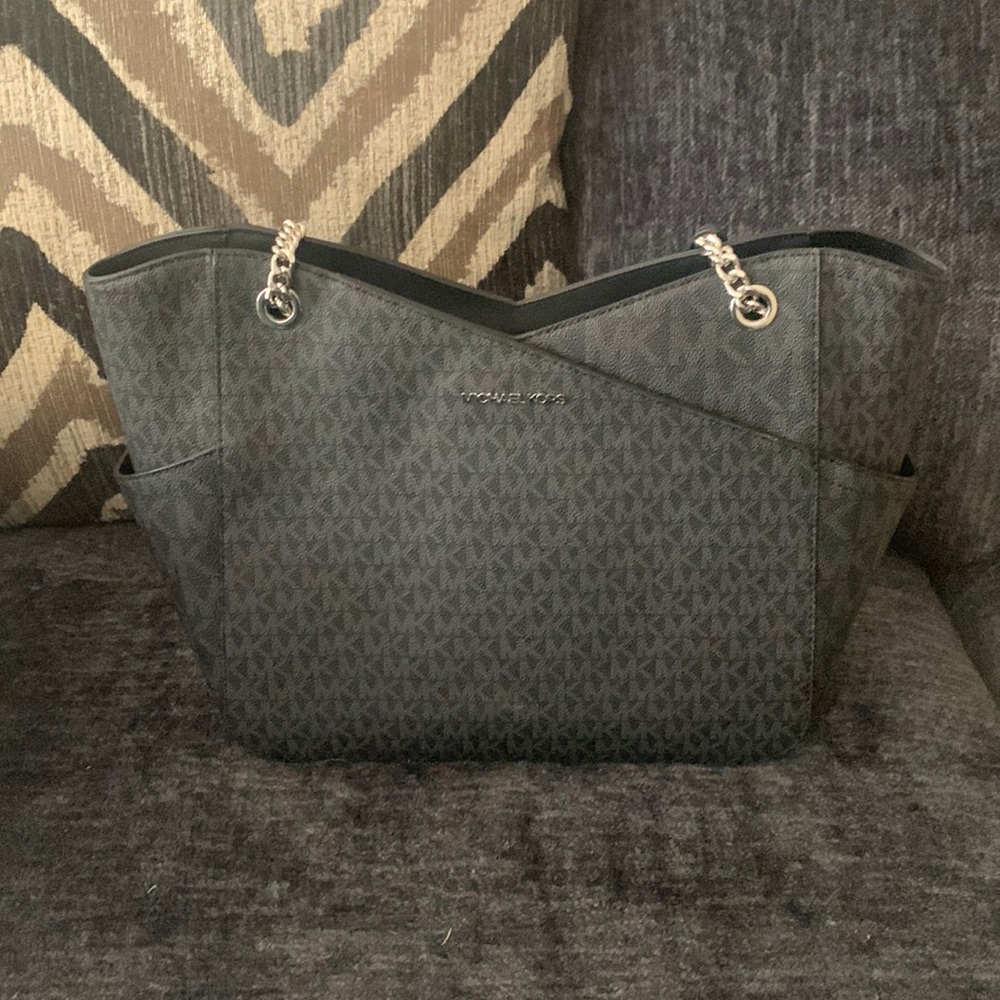 BRAND NEW WITH TAGS MICHAEL KORS PURSE